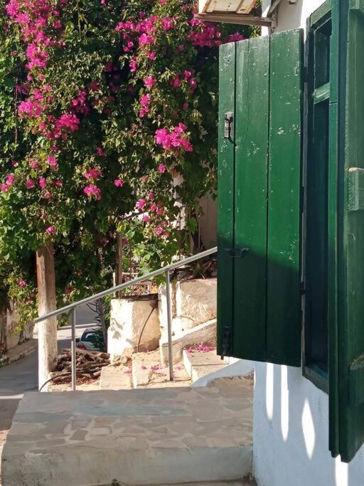 Estia Κατάλυμα Στο Μύρτος Eksteriør billede